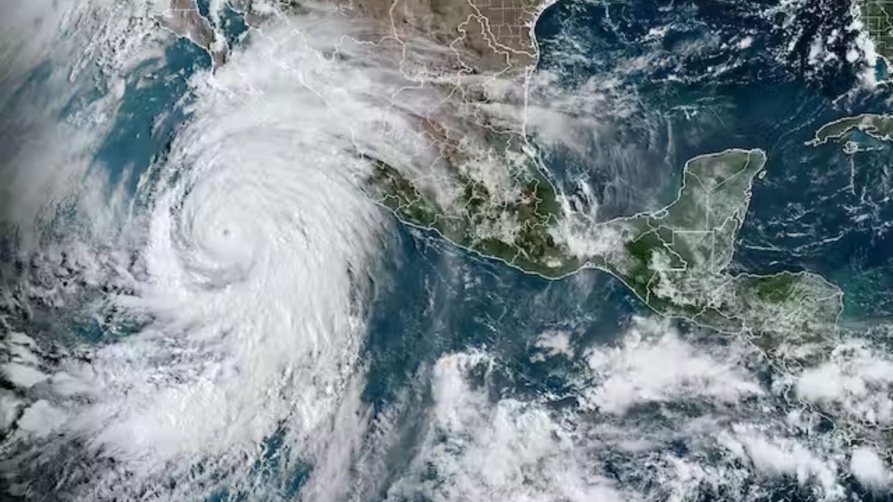 First-Ever Tropical Storm Alert in Southern California Hurricane Hilary Update!