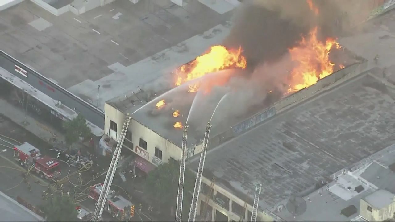 No Injuries Reported in Downtown LA Fire, Investigation Ongoing
