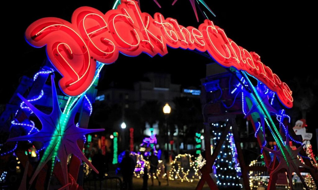 Enjoy Festive Fun: 13 Free Jacksonville Holiday Events for Families in 2023