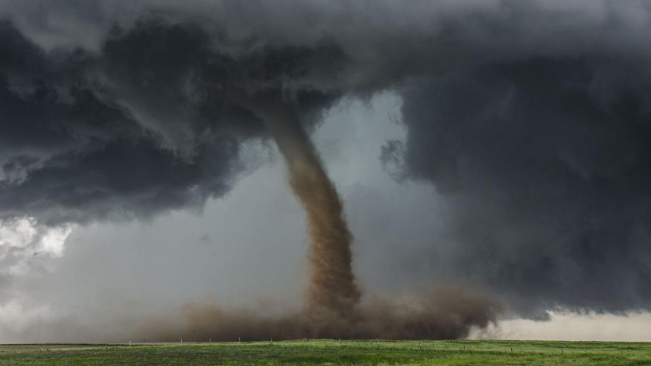 Discover the Biggest Tornado in California History