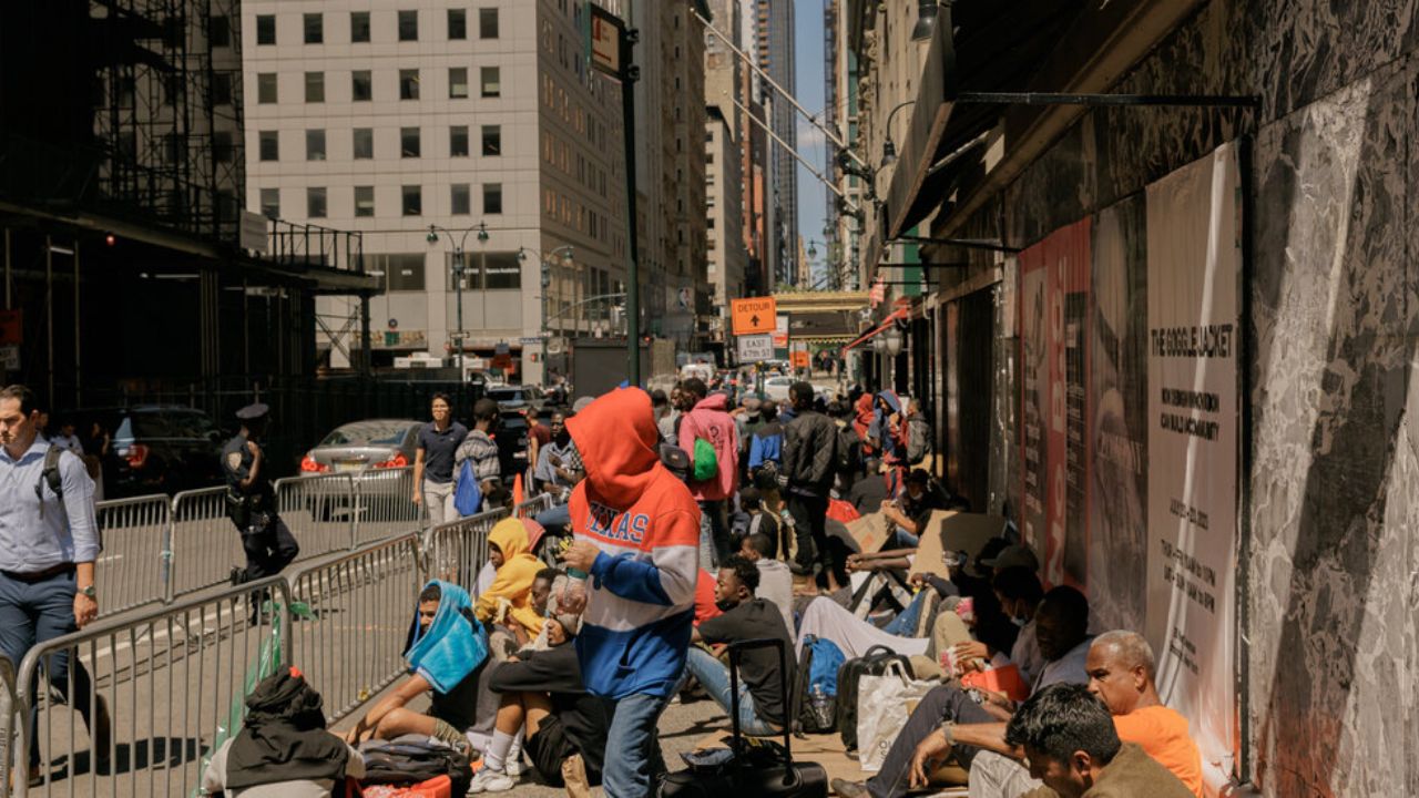 New York's Migrant Crisis Is Growing. So Are Democrats' Anxieties