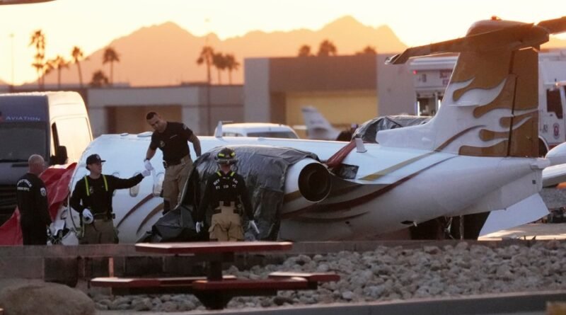 Private jets collide at Scottsdale Airport in Arizona, killing at least 1 person, authorities say