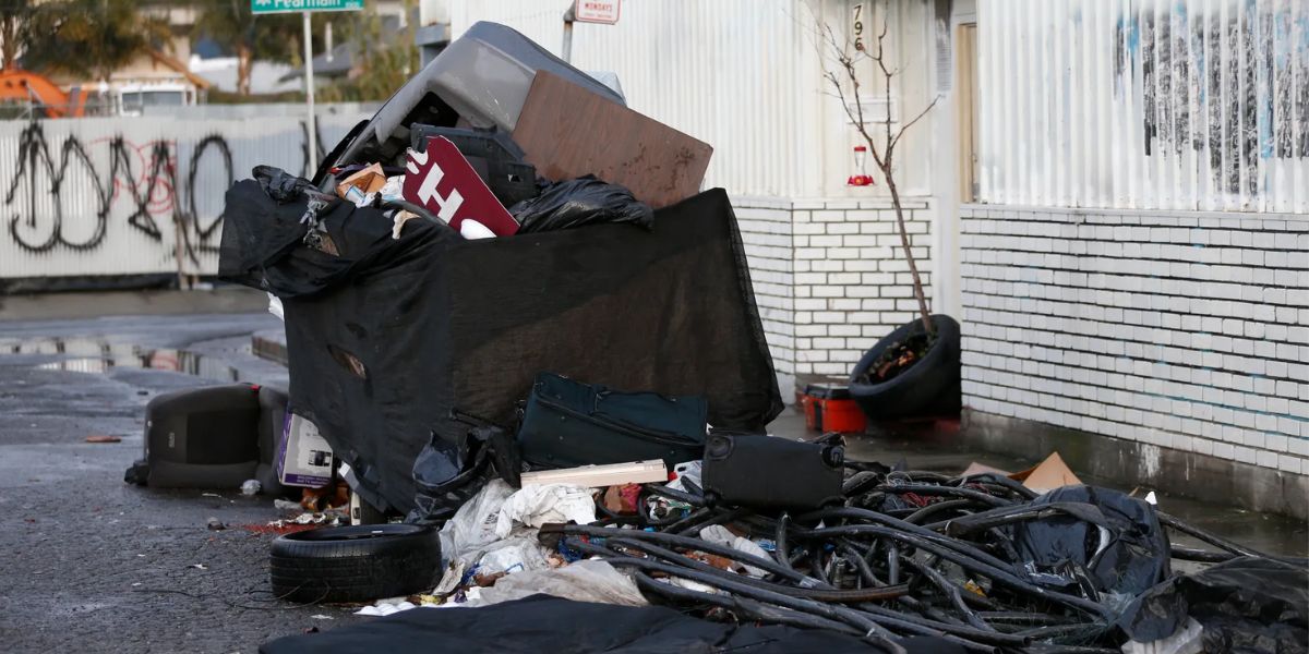 Oakland Community Tackles Illegal Dumping Through Grassroots Effort