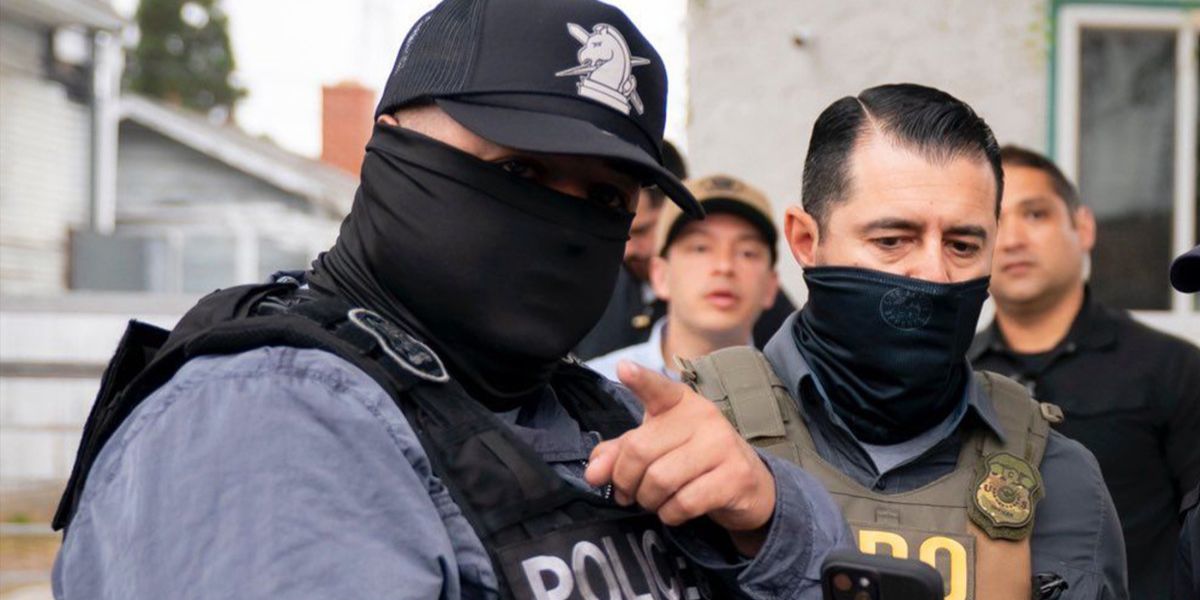 Police Who Conceal Faces May Face Charges Under New California Proposal