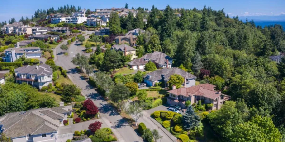 Housing Market Heats Up as Washington Median Price Reaches $670K