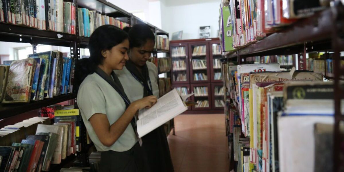 St. Pete’s Mobile Library Brings 1,000 Books Directly to Neighborhoods